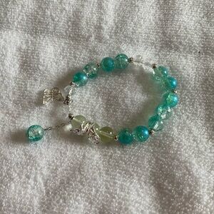 Chic Silver and Teal Beaded Bracelet